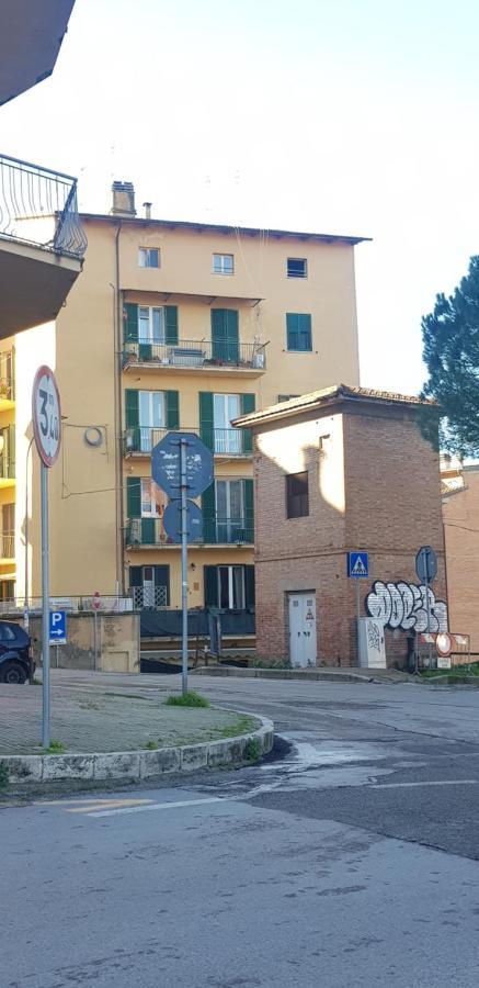 Vicino Di Centro E Universita Stanza Con Balcone Perugia Ngoại thất bức ảnh